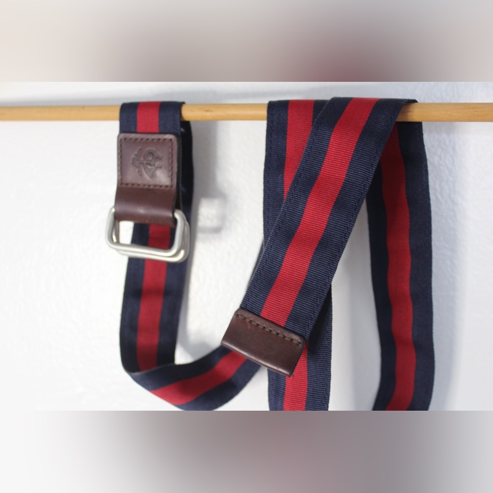 Medium men’s brooks brothers webbed belt. Navy and red NWOT